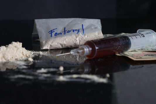 Image showing fentanyl and other drugs - Why you should drug test for FYL